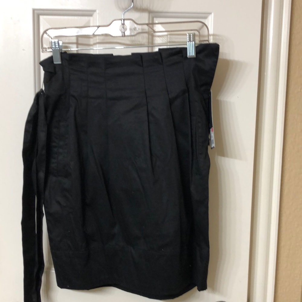 Black high waisted stretch skirt
